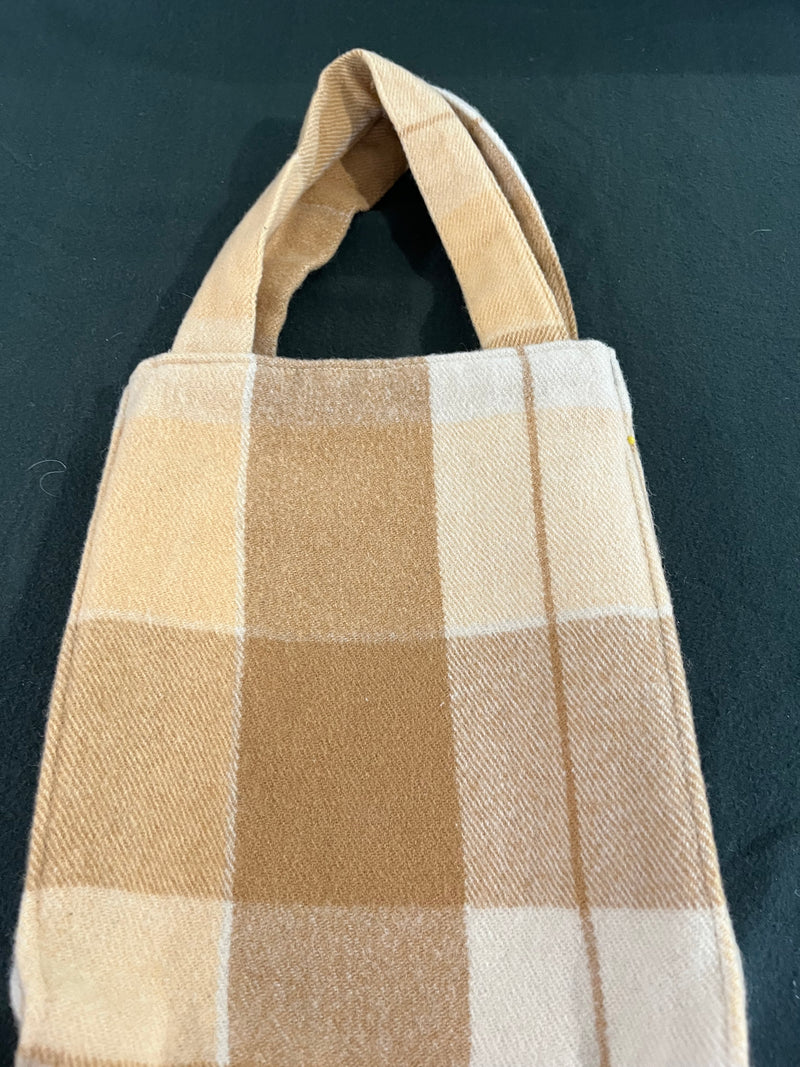 Classic caramel tote bag