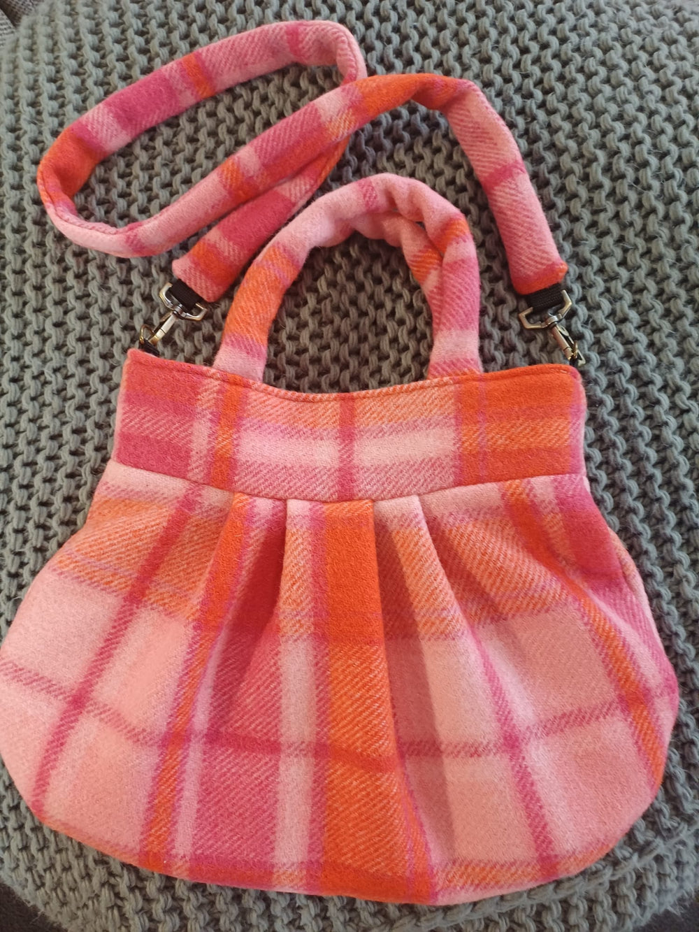 Pretty in pink dual pleated shoulder and handbag